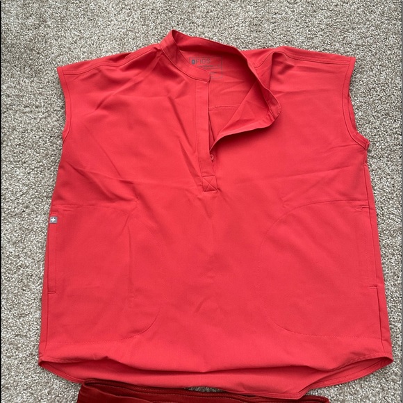 Figs Scrubs - Picture 2 of 3